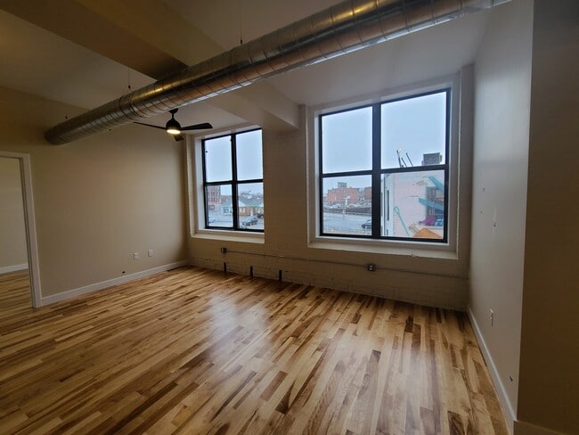 Living/Dining Space - Downtown Lofts