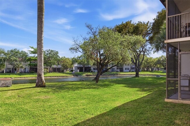 Building Photo - 9994 Nob Hill Ct Unit 9994