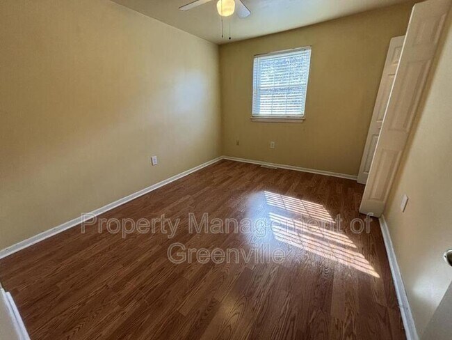 Photo - 2530 E North St Unit 1B