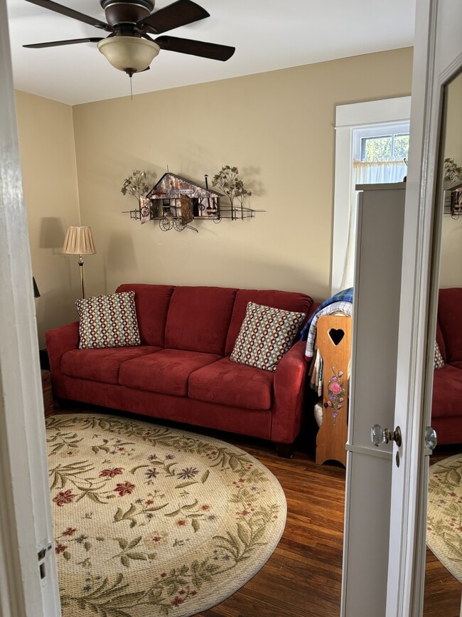 Photo - 4124 Seneca St Unit Lower