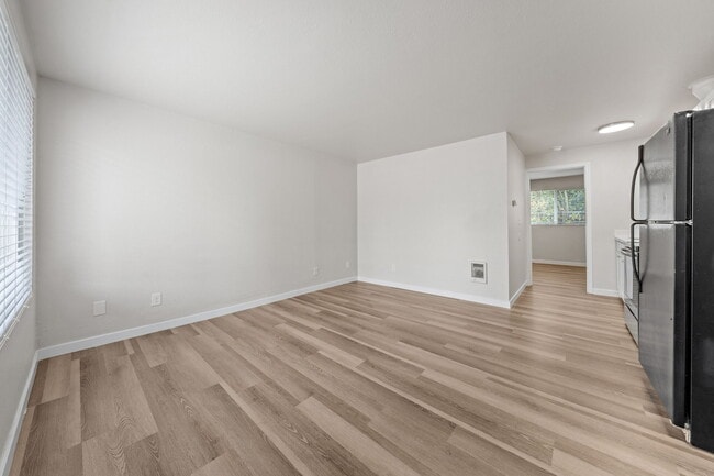 Photo - Cascade Apartments