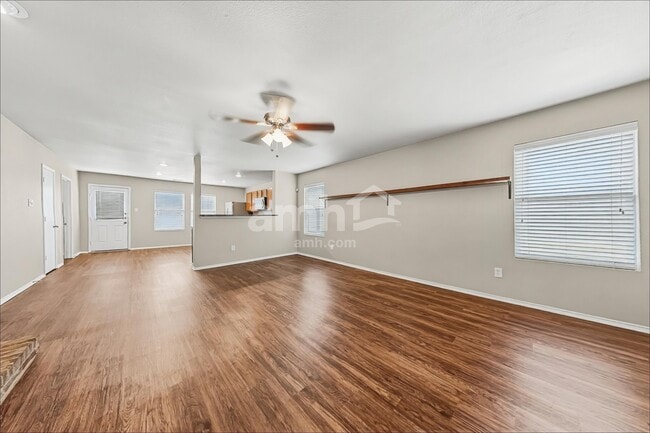Photo - 301 Azalea Dr