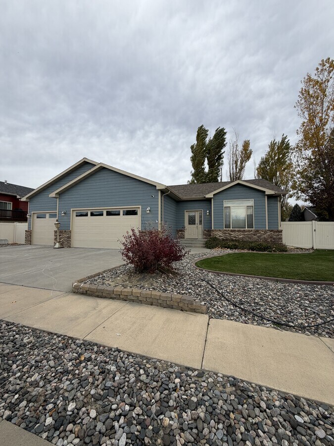 Photo - 5421 Spring Stone Ave