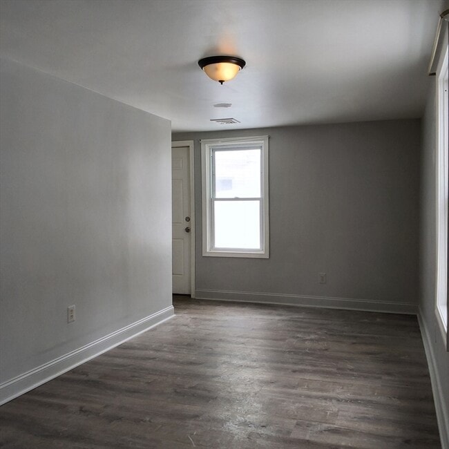 Photo - 1808 Pleasant St Unit 5