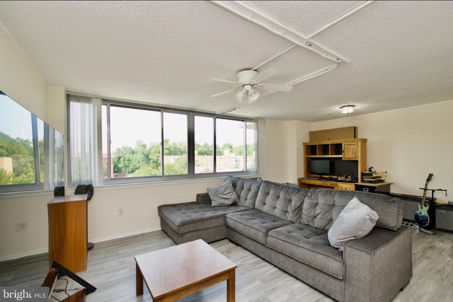 Photo - 5353 Columbia Pike Unit 503