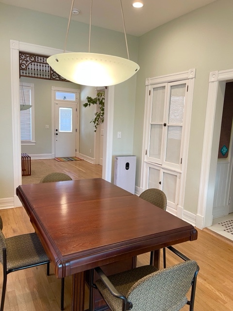 Photo - 205 Edith Blvd NE