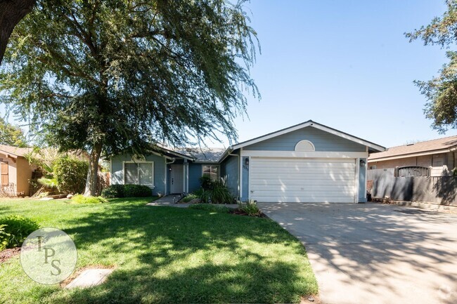 Building Photo - Fresno Sunnyside Home, 4BR/2BA, Built 1992...