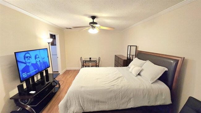 Photo - 536 NW 45th St