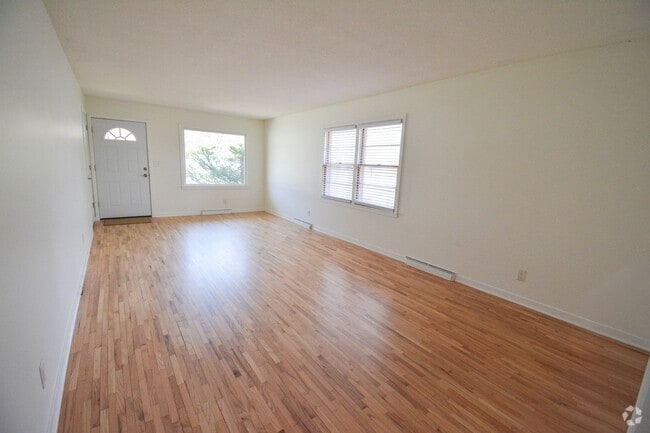 Building Photo - 3 bed 1 bath Available For Rent Near Histo... Rental