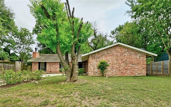 Photo - 2009 Greenbrook Pkwy
