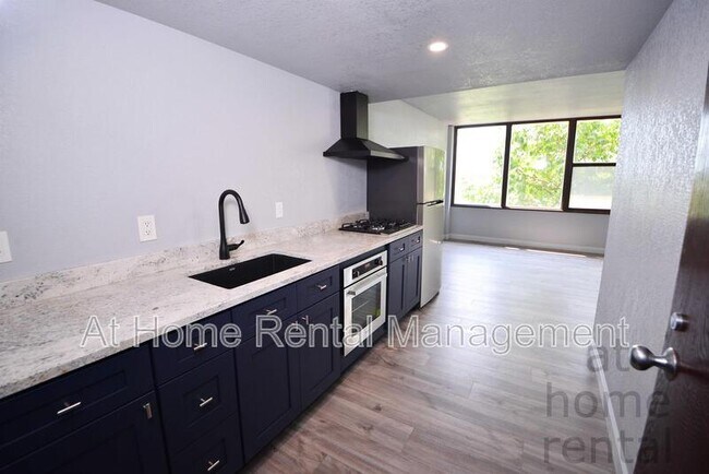 Photo - 410 W 7th St Unit 430 - 1