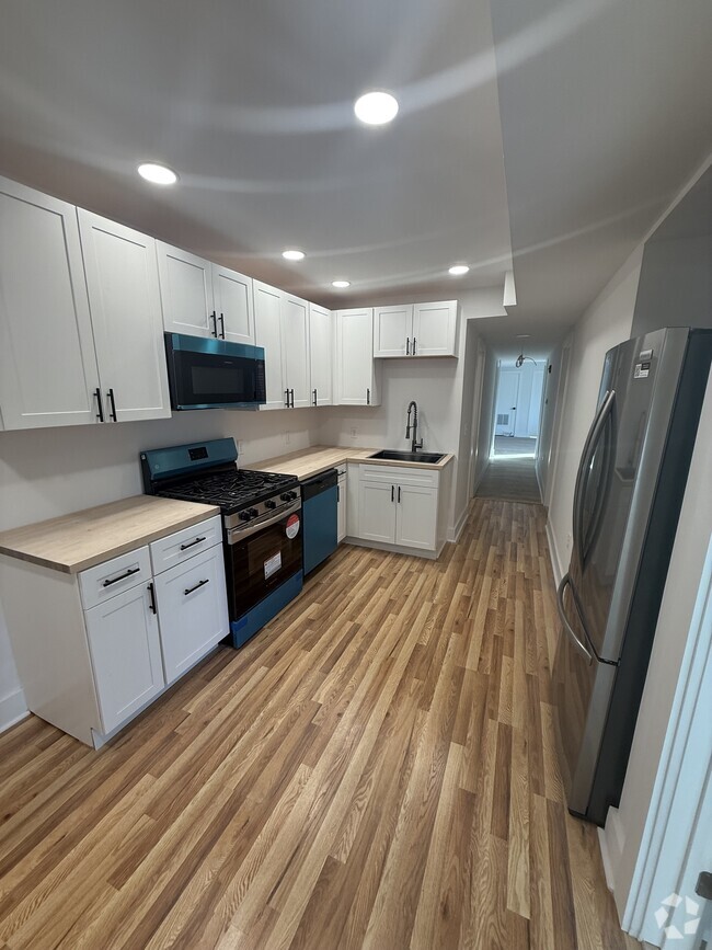 Building Photo - 255 Main Street Rental