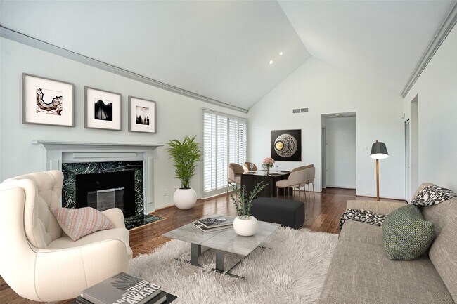 Building Photo - 5220 Weslayan St Unit 310