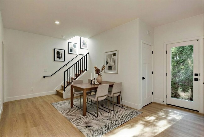 Photo - 618 SE 5th St