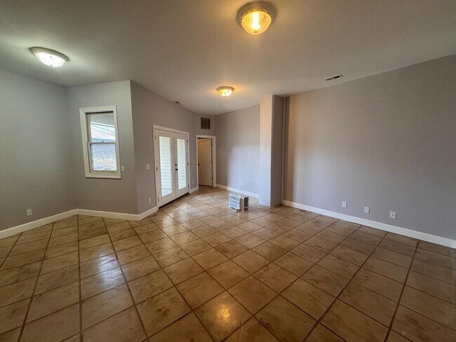 Photo - 1028 Shelby St