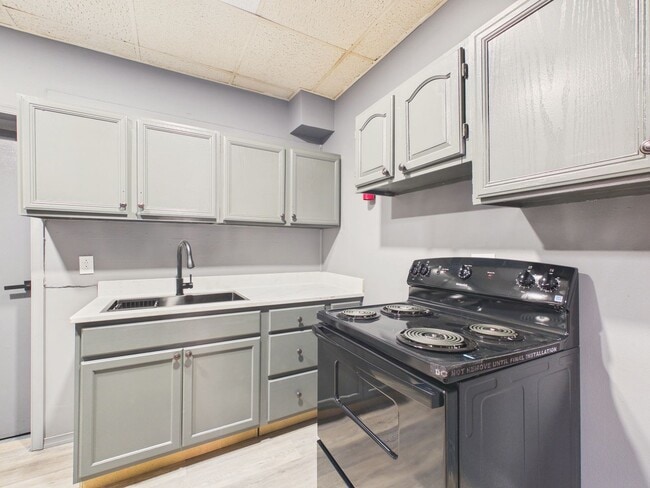Photo - 1527 Naudain St