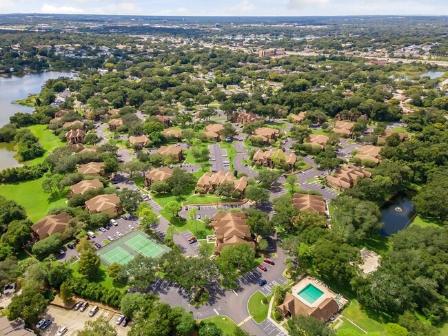 Building Photo - 1/1 Condo in Gated Lakefront Community of Altamonte Springs! Unit 204