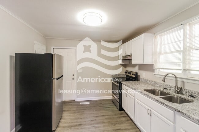 Photo - 1949 Manson Rd