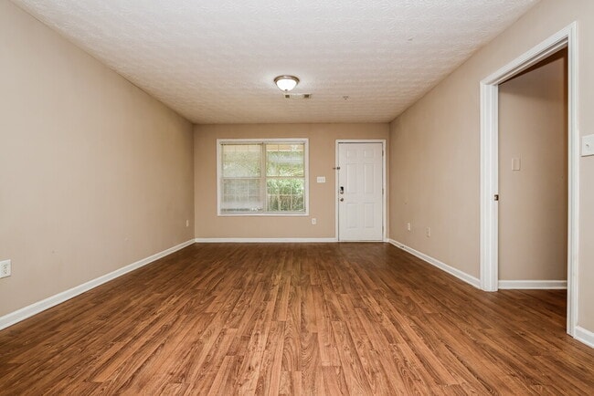 Photo - 1053 Wedgewood Ct NE