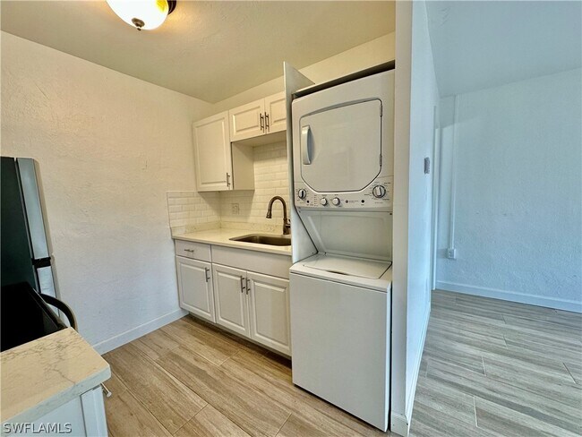 Photo - 4241 Tarpon Ave