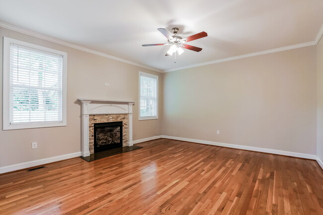 Photo - 308 Cardinal Crest Ln