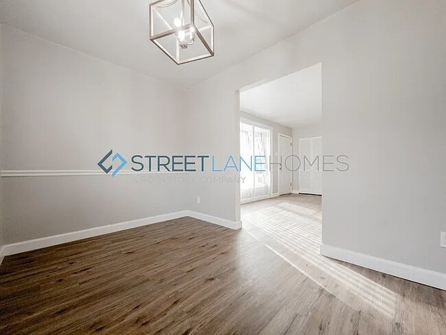 Photo - 1229 Northdale Ave