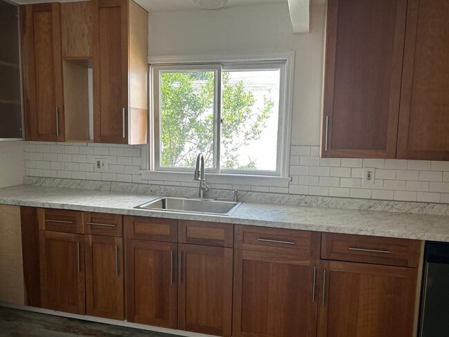 Photo - 27 W Arnold Rd