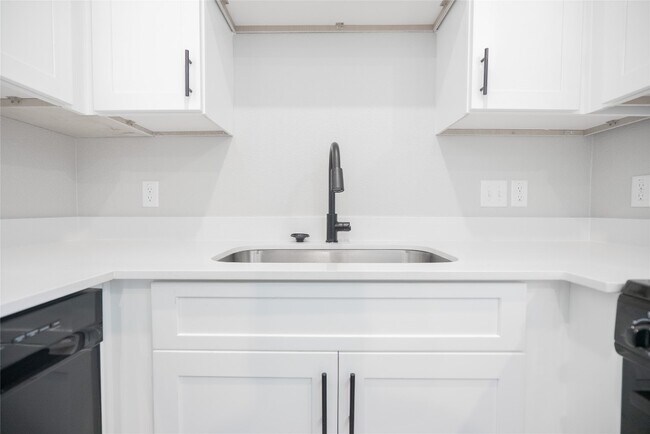 Photo - 2101 Reinke Rd Unidad 3309