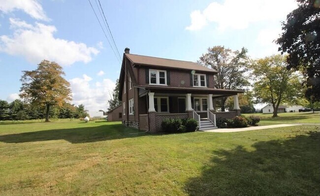 Photo - 479 Allentown Rd