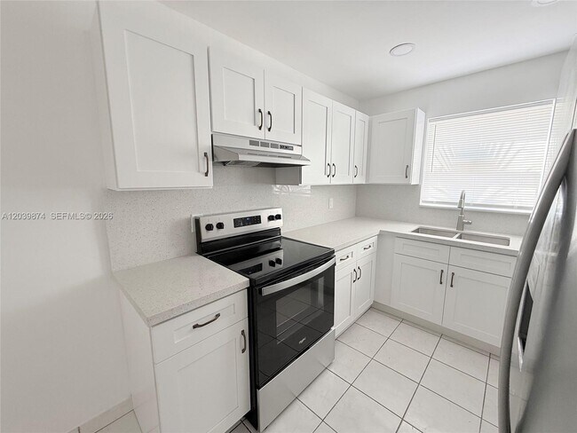Photo - 2645 SW 28th Ct Unit 2645