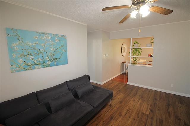 Photo - 505 College St