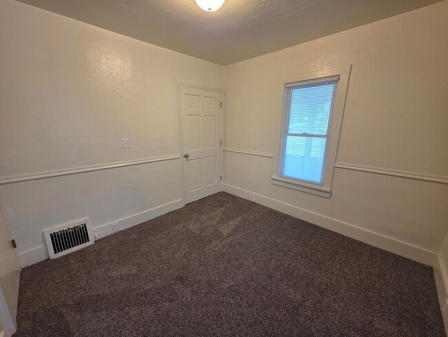 Photo - 216 S Mason St