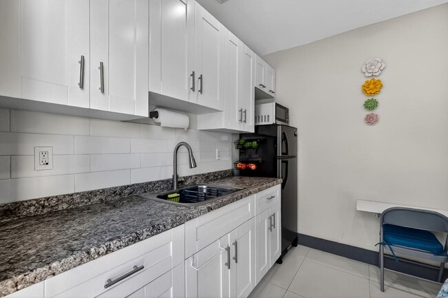 Photo - 413 SW 5th Ave