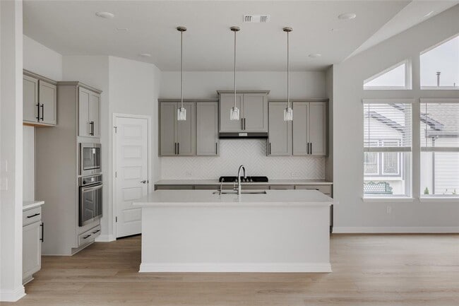 Photo - 8512 Dongan Dr