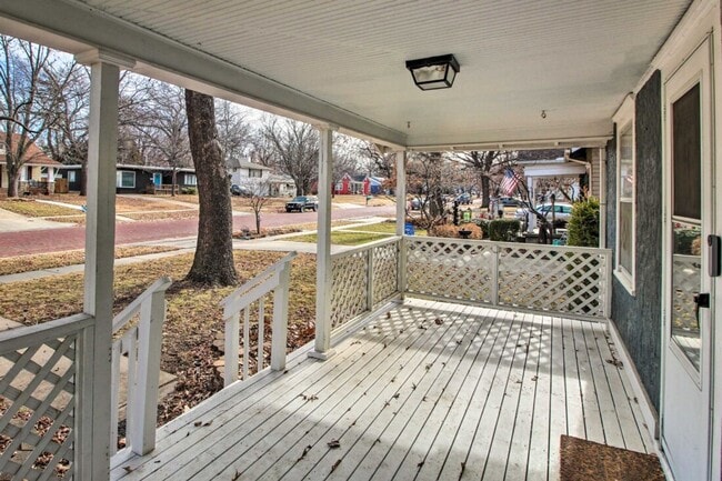 Photo - Newly remodeled, fully furnished adorable bungalow in a great location!