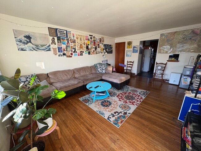 Photo - 901 E Scott St Unit B