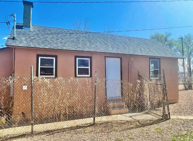 Building Photo - 207 Spring St Rental