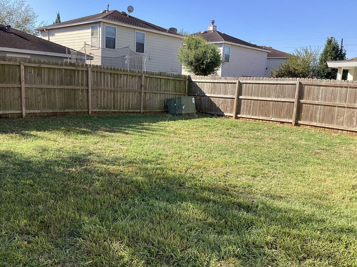 Photo - 15602 Jasmine Tree Ln