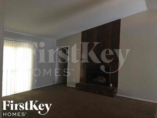 Photo - 5749 Jardin Pl