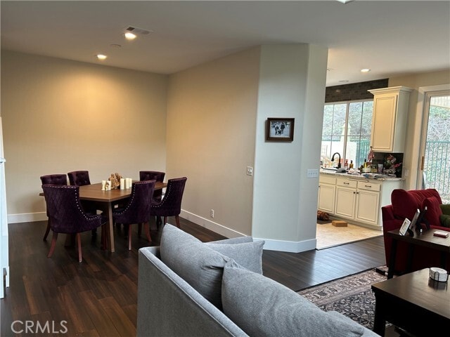 Photo - 580 Fenwick Way