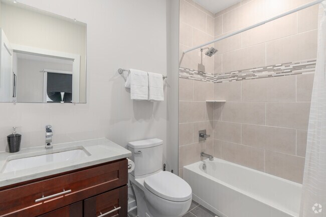 1BR, 1BA - 603SF - Bath