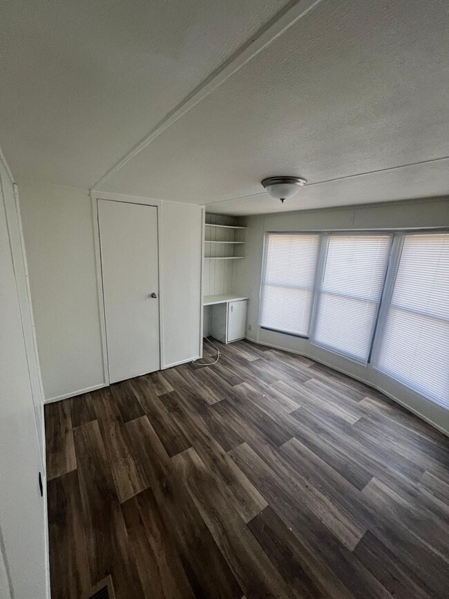 Photo - Renovated 3-Bed, 2-Bath Mobile Home Unit 34 Maple Lake Cove