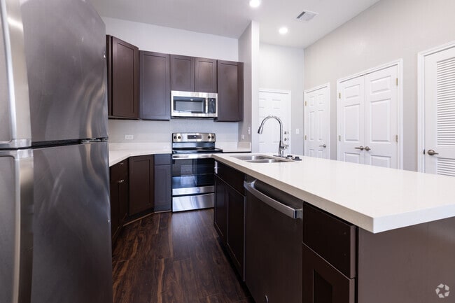 1BR, 1BA - 734SF - Kitchen - Pines at Frazier