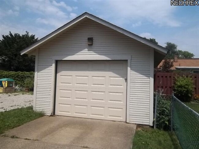 Photo - 2/3 Bedroom Plain Local House for Rent