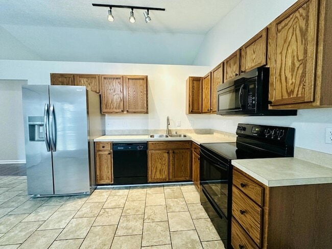 Photo - 2064 Coriander Ln