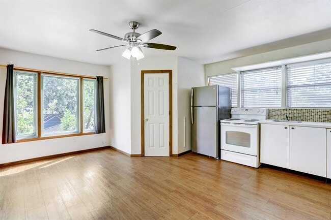 Photo - 901 Newman Dr