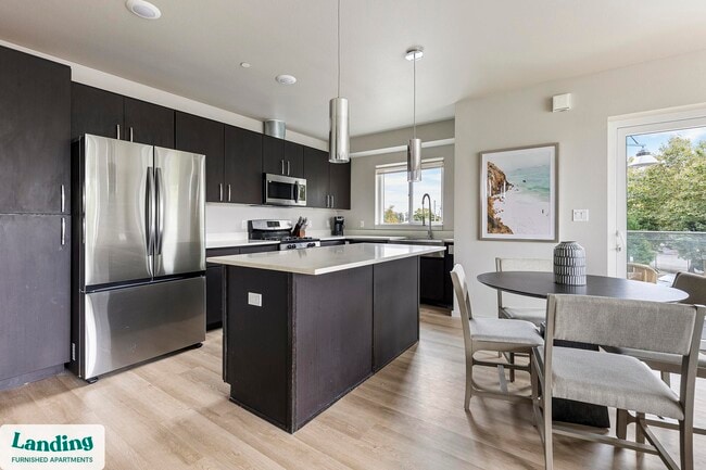 Photo - 11505 NE Yacht Harbor Dr Unidad C216