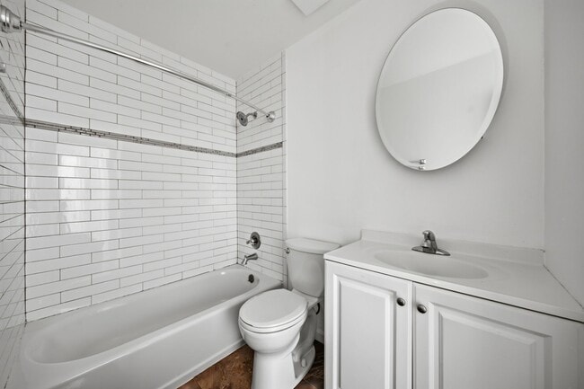 Photo - 5606 S Manhattan Ave Unit A2
