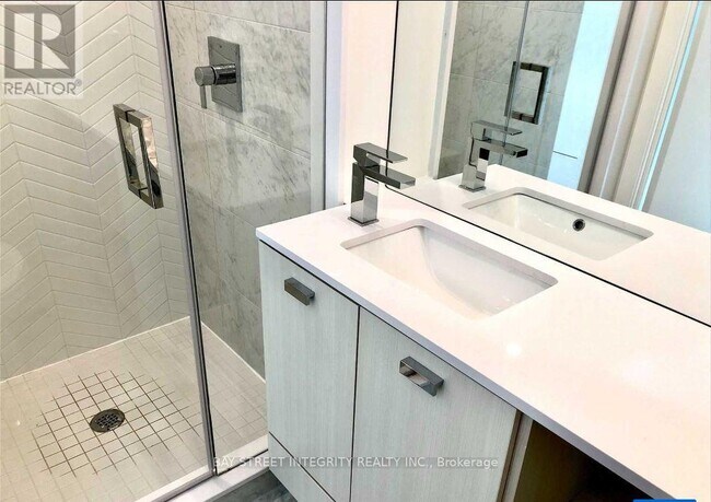 Photo - 10 De Boers Dr Unit 1315