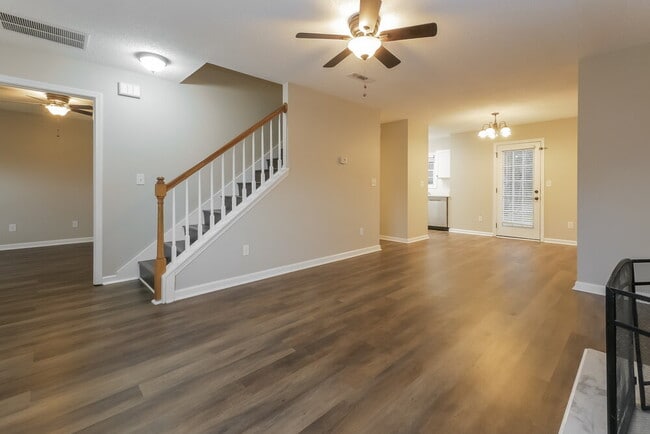 Photo - 11195 Knotty Pine Pl